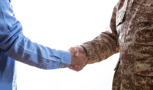 Przejście z wojska do cywilnej ścieżki kariery: wyzwania i możliwości
